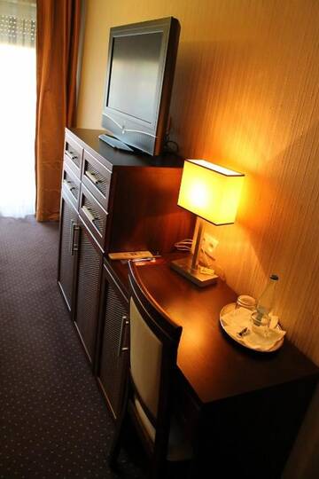 Фото номера Стандартный двухместный номер с 1 кроватью Отель Hotel Linder г. Malnia 16