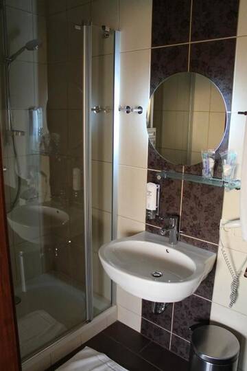 Фото номера Стандартный двухместный номер с 1 кроватью Отель Hotel Linder г. Malnia 14