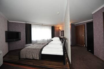 Фото номера Апартаменты Отель Hotel Linder г. Malnia 3