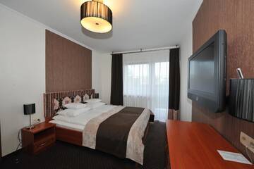 Фото номера Улучшенный двухместный номер с 1 кроватью Отель Hotel Linder г. Malnia 7